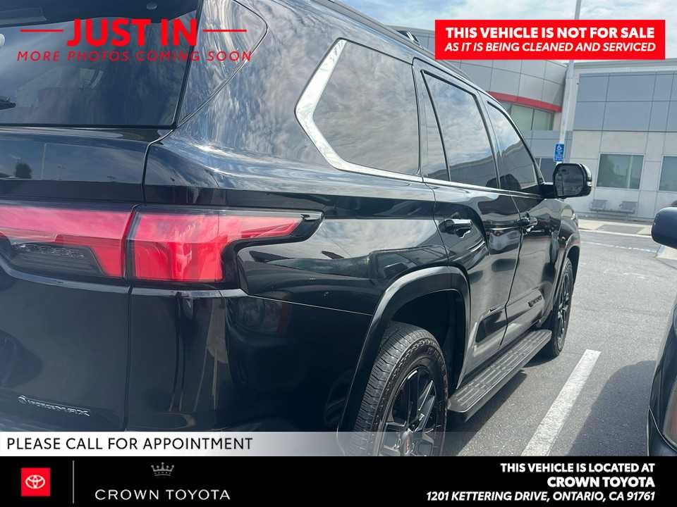 2025 Toyota Sequoia SR5