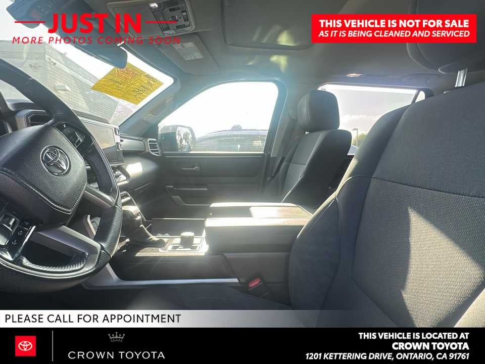 2024 Toyota Sequoia SR5