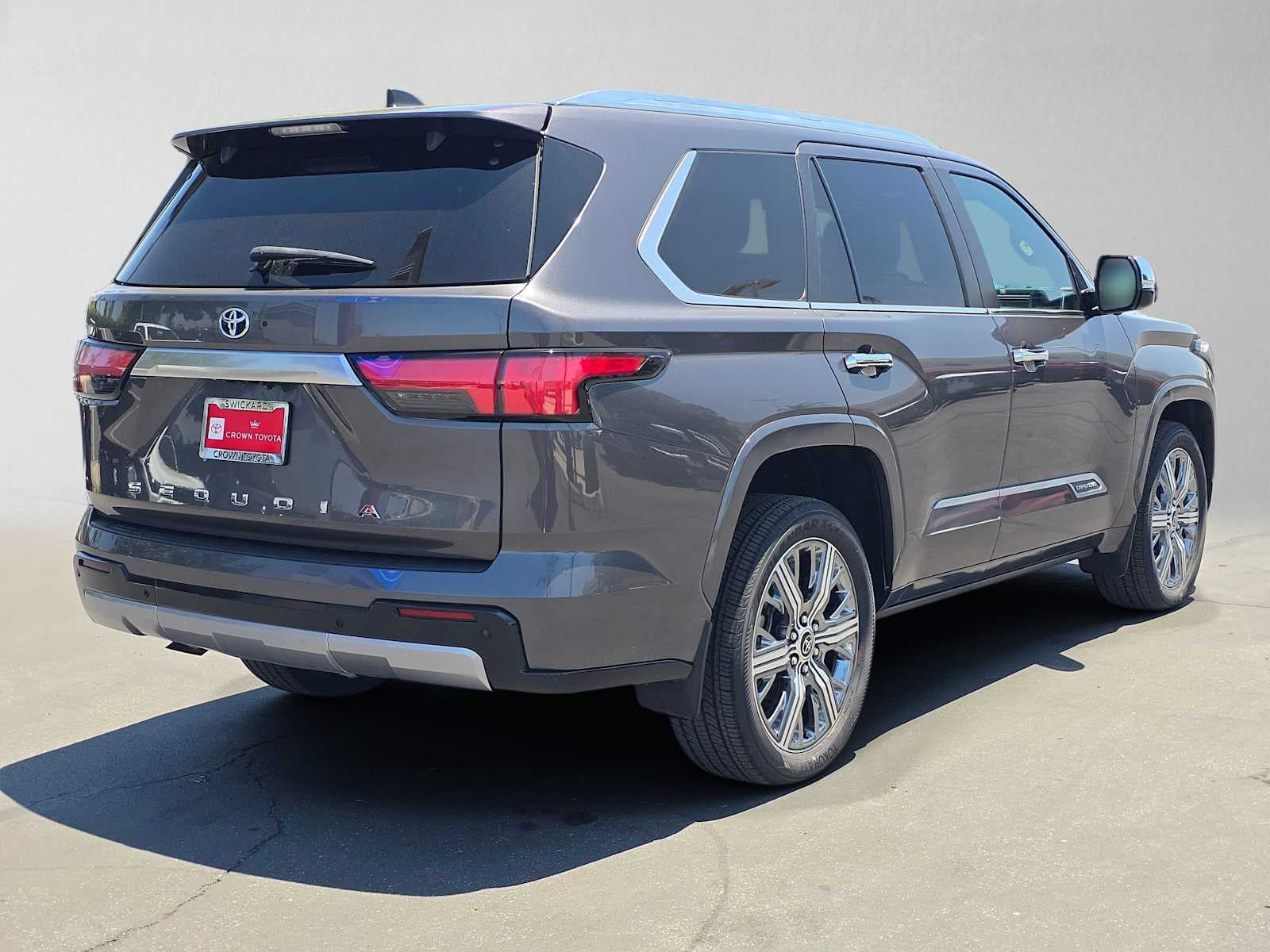 2024 Toyota Sequoia Capstone - Photo 3