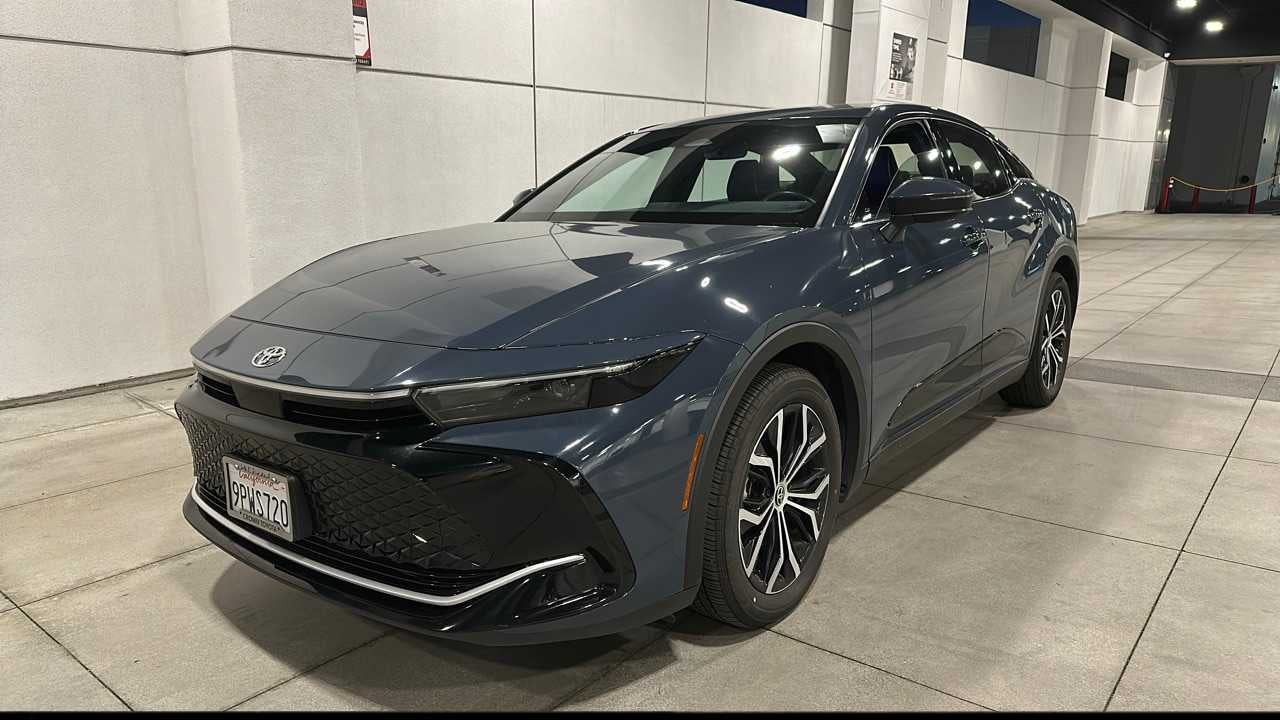 2025 Toyota Crown XLE