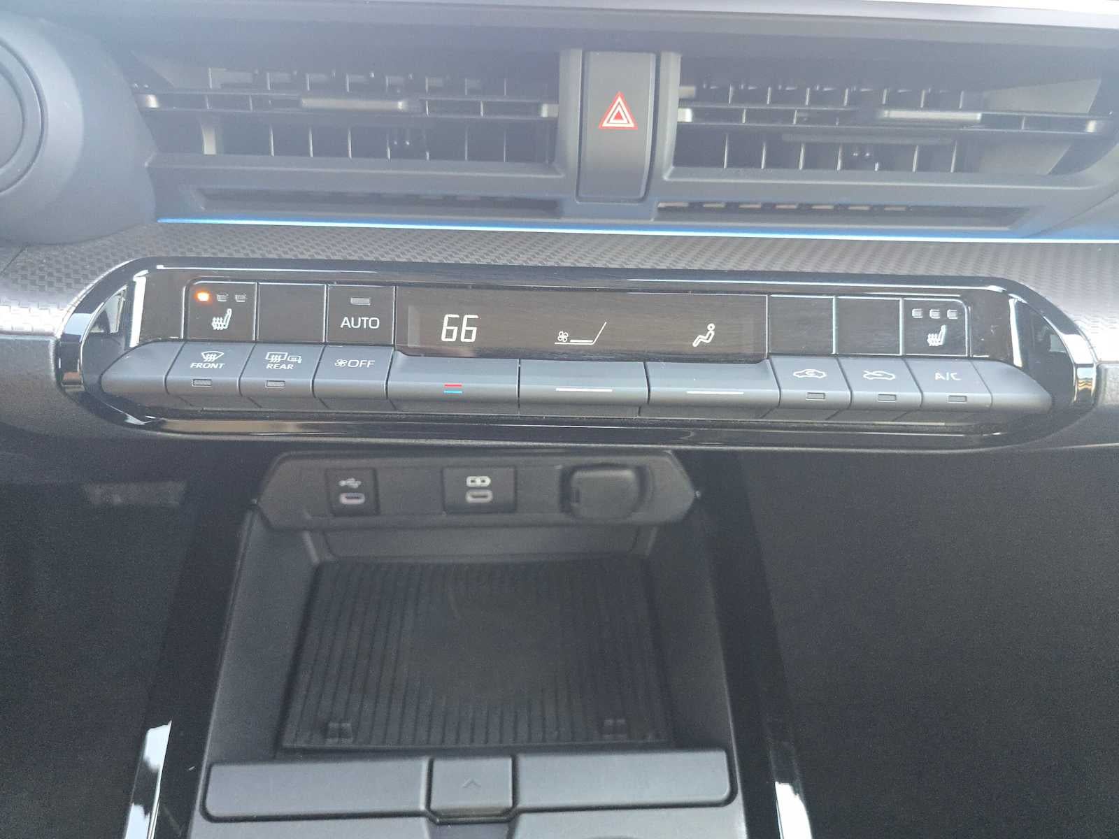 2025 Toyota Prius XLE