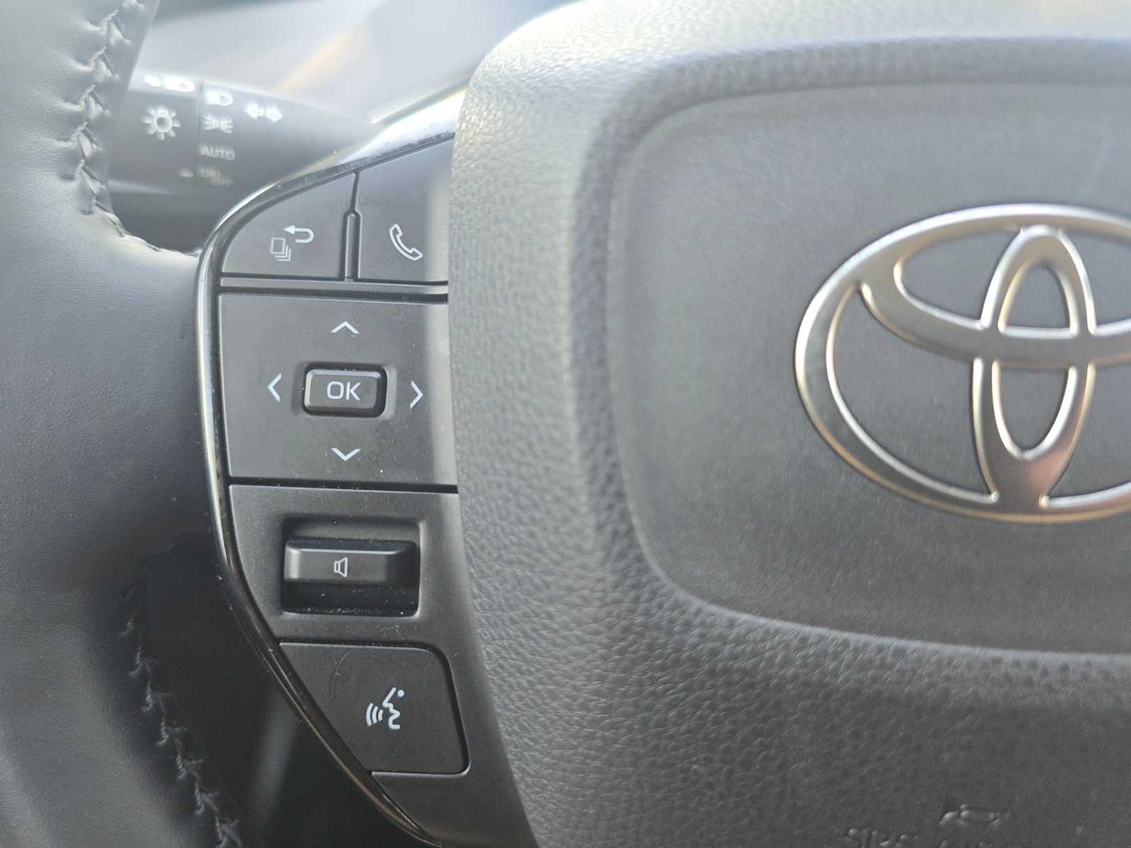 2025 Toyota Prius XLE