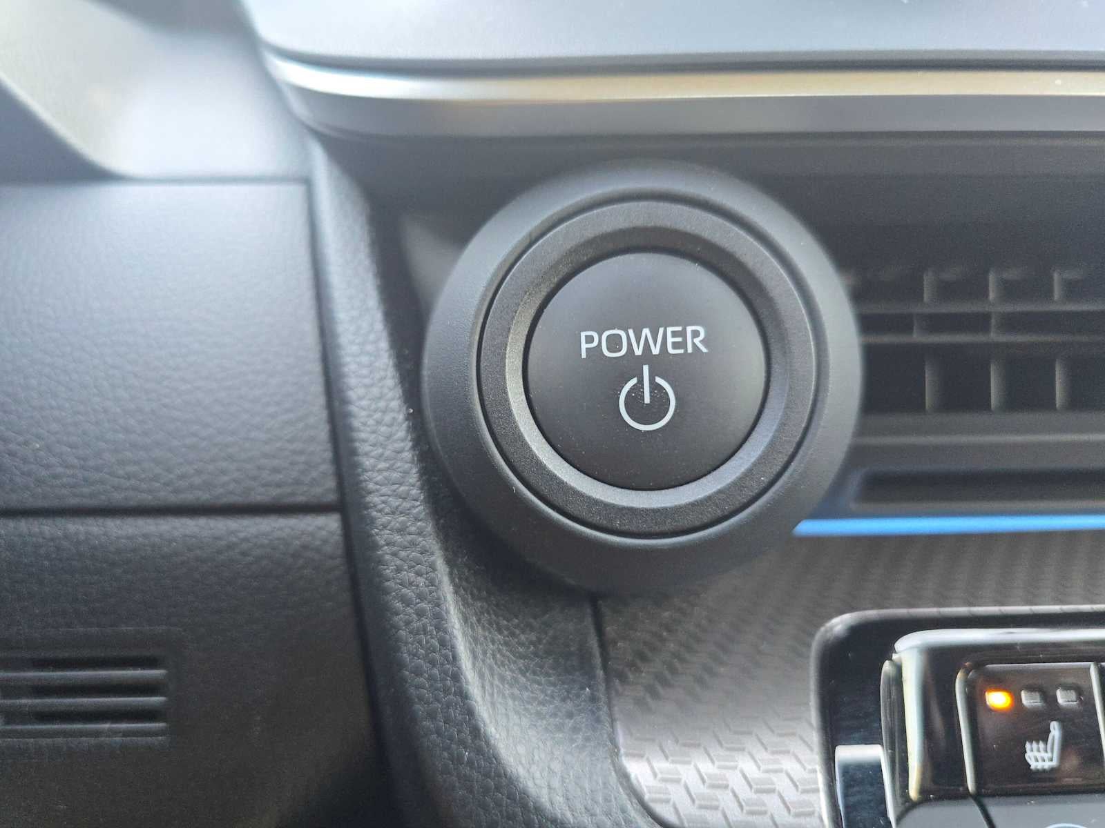 2025 Toyota Prius XLE