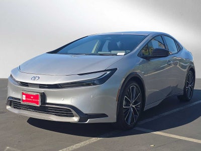 2025 Toyota Prius XLE
