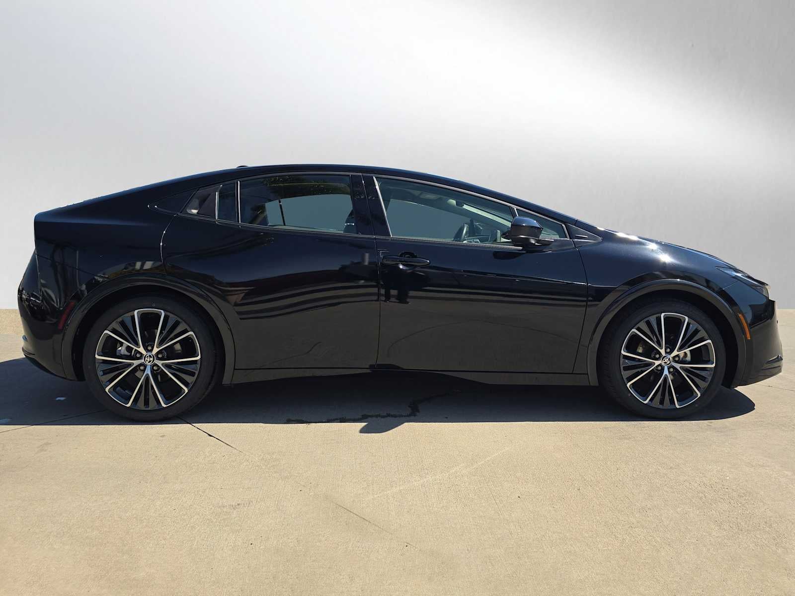 2025 Toyota Prius XLE