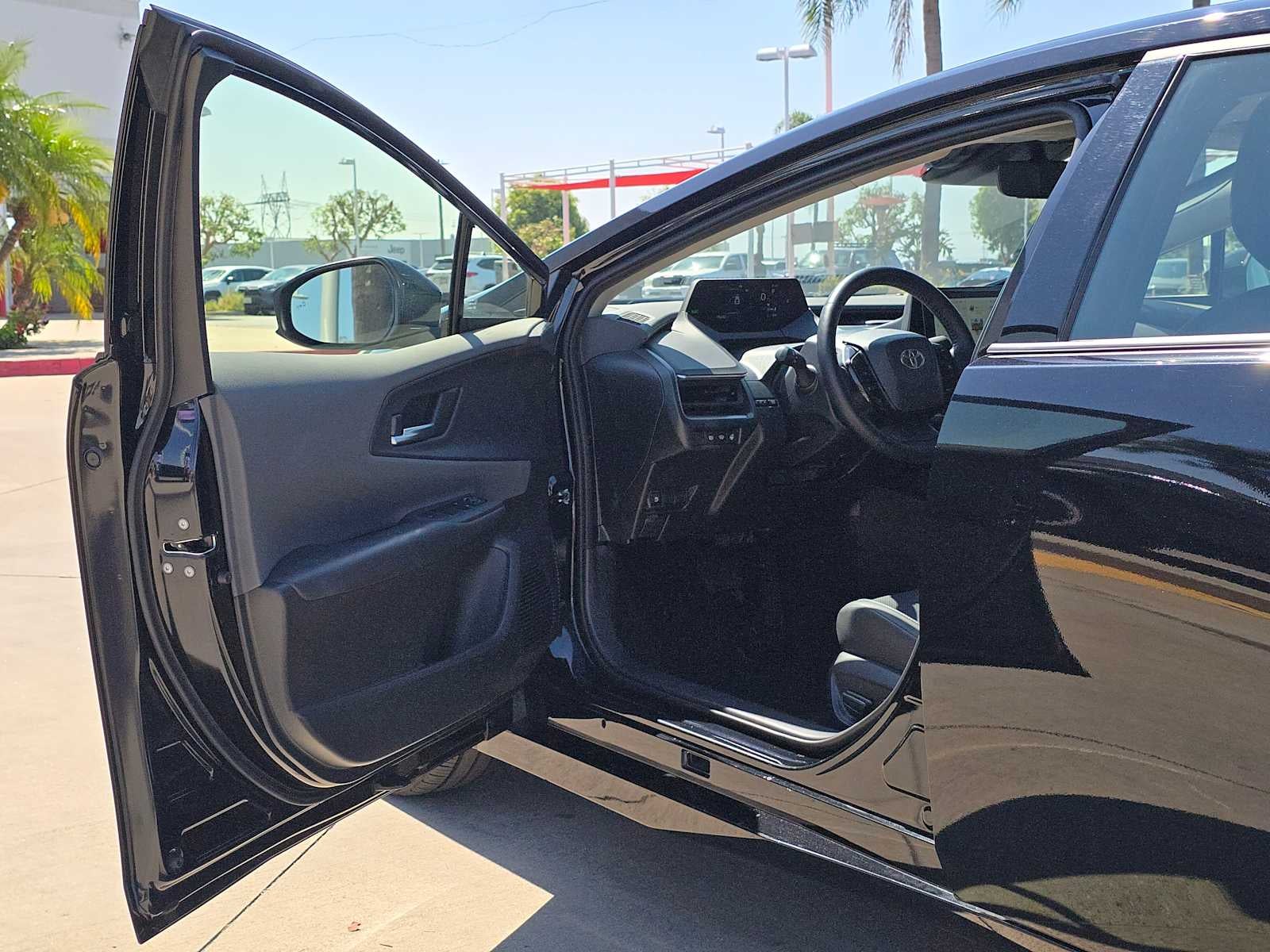2025 Toyota Prius XLE