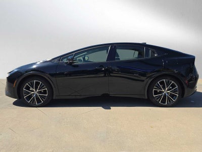 2025 Toyota Prius XLE