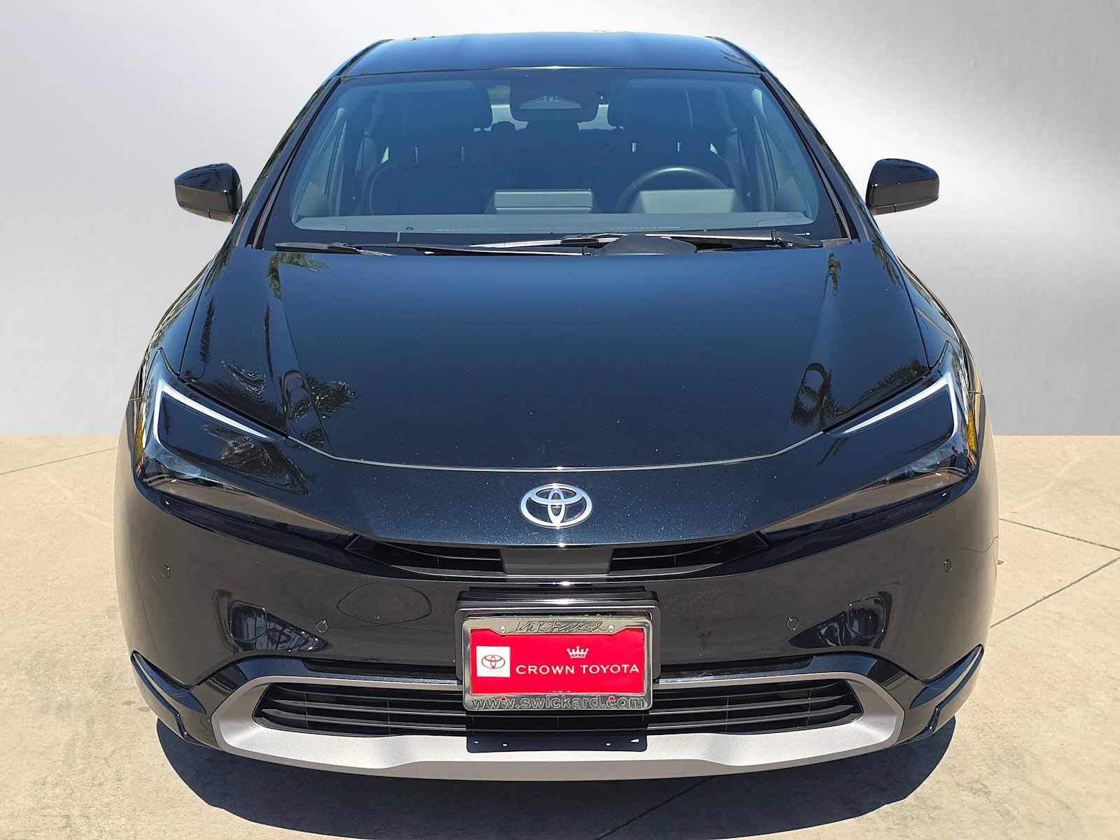 2025 Toyota Prius XLE