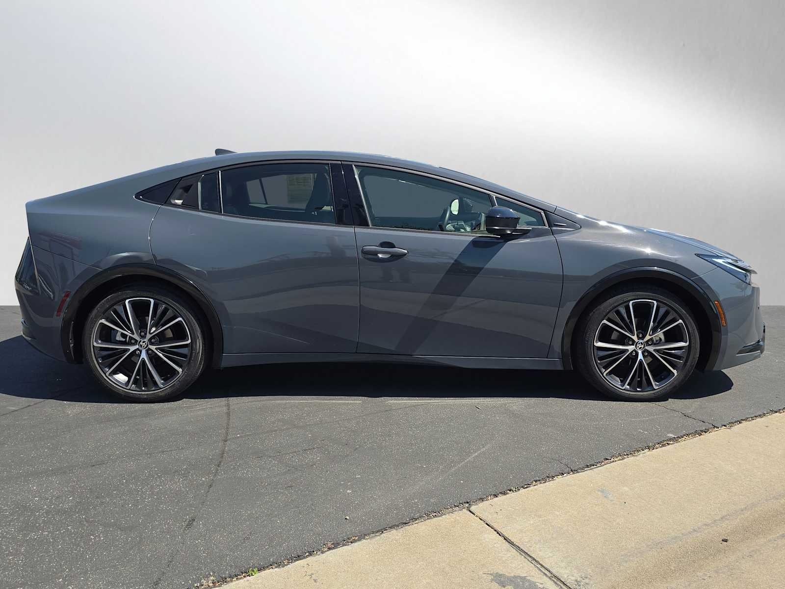 2025 Toyota Prius XLE