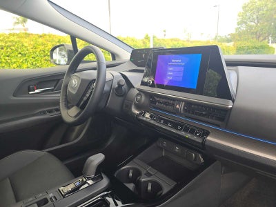 2025 Toyota Prius LE