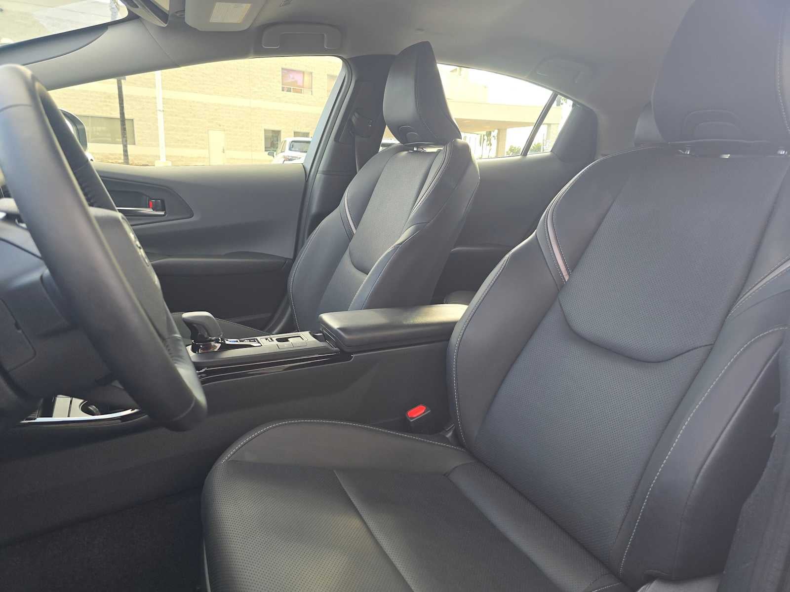 2025 Toyota Prius LE