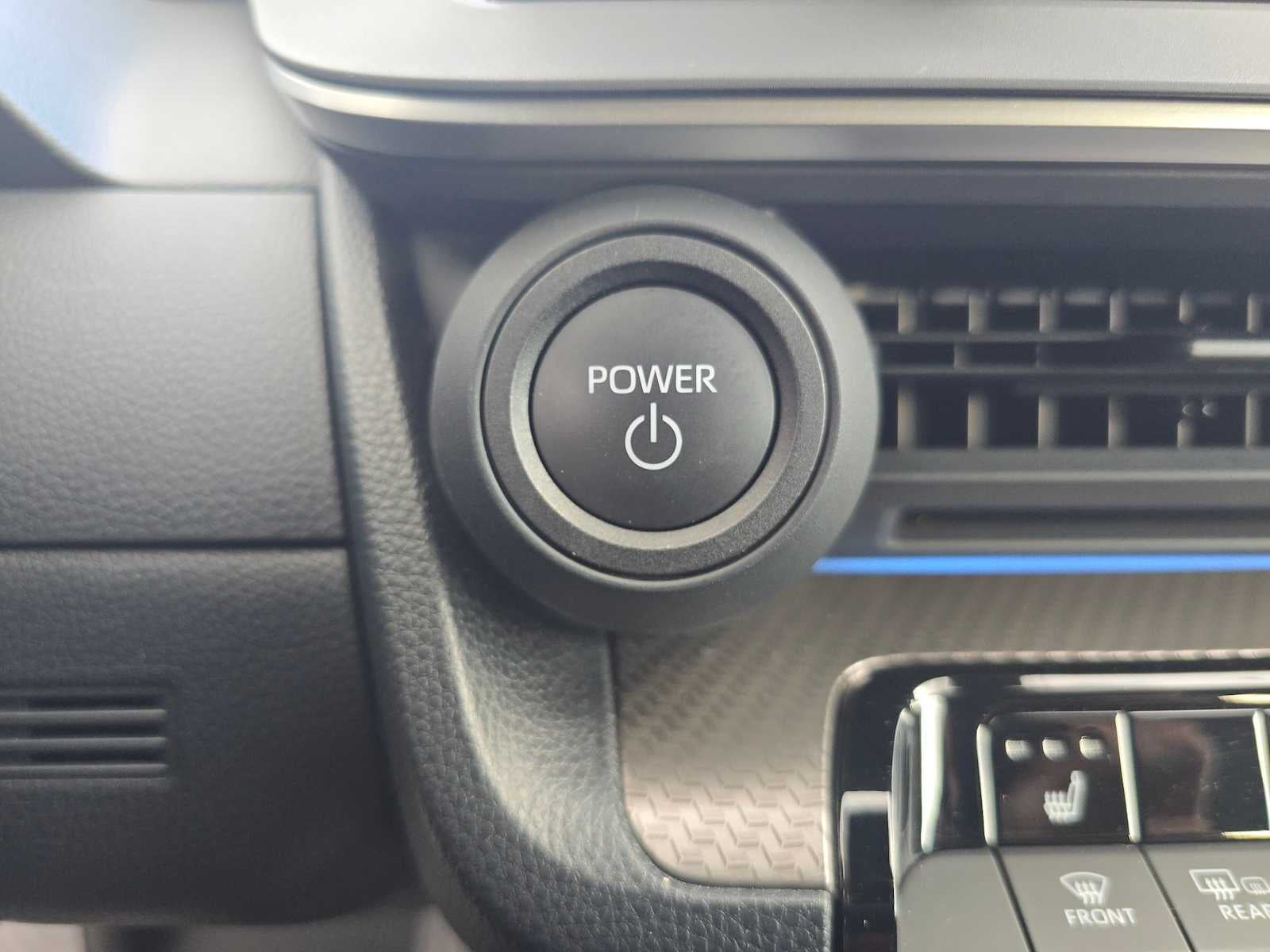 2025 Toyota Prius LE