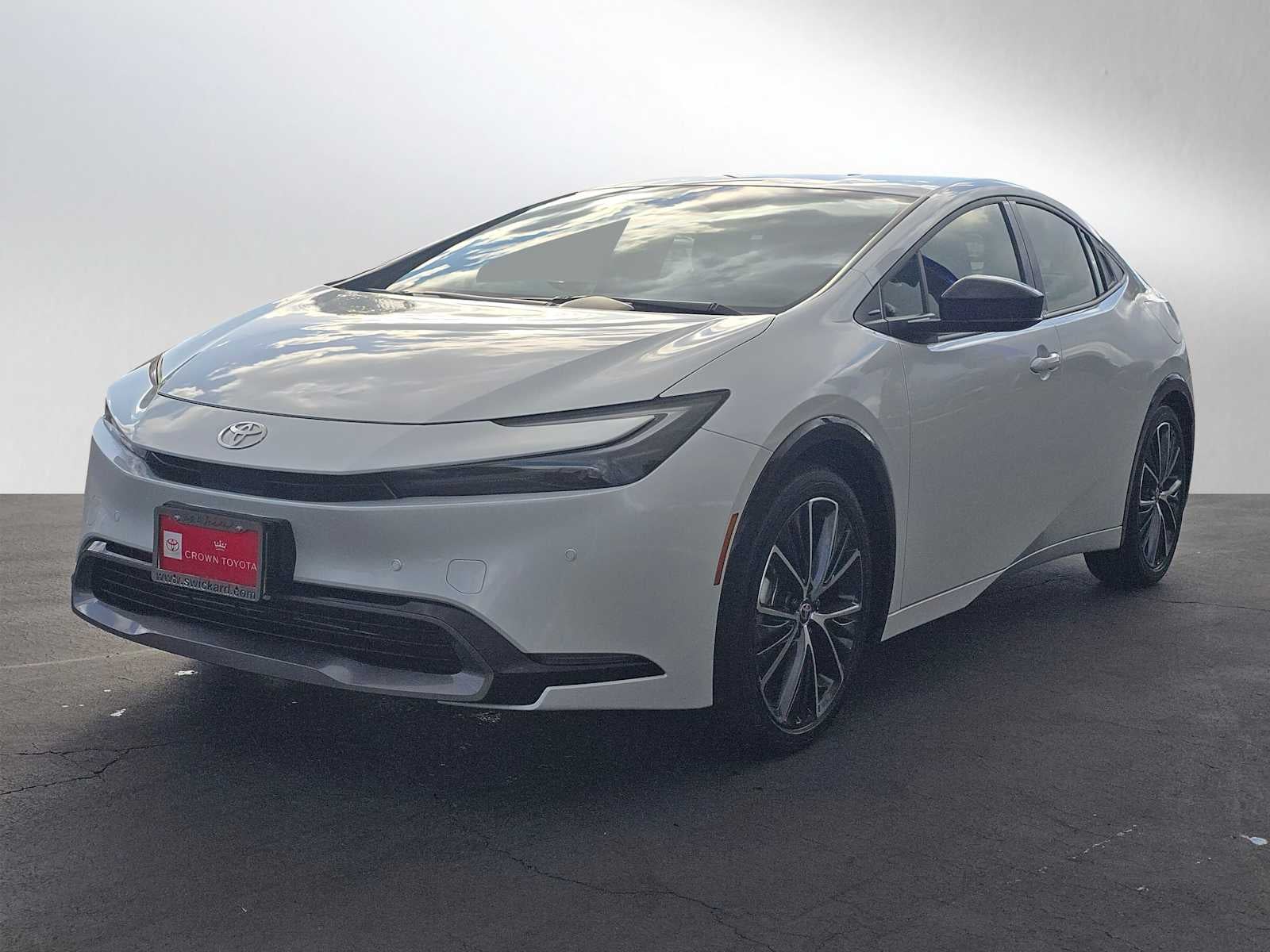 2025 Toyota Prius LE