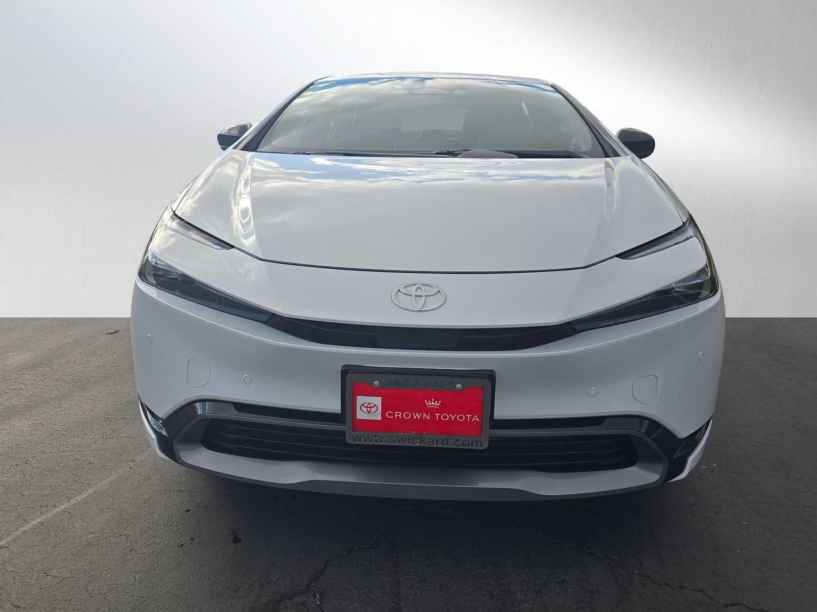 2025 Toyota Prius LE