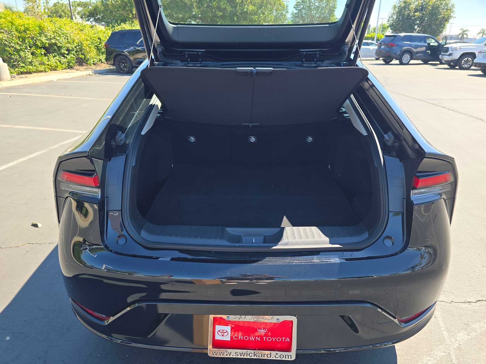 2025 Toyota Prius XLE