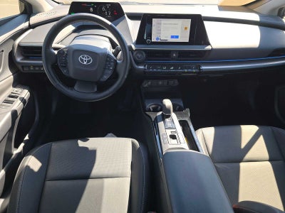 2025 Toyota Prius XLE