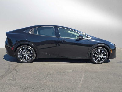 2025 Toyota Prius XLE