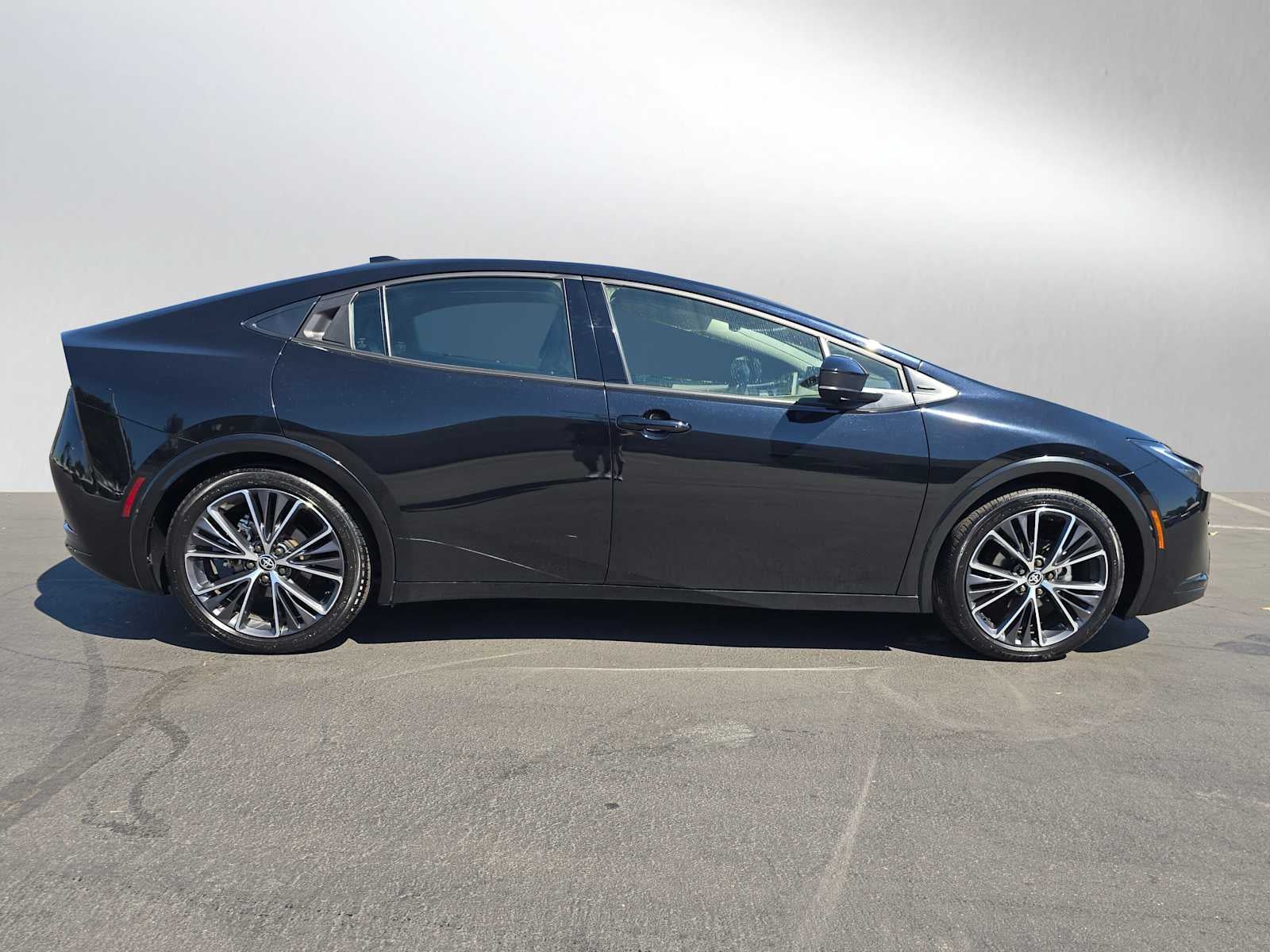 2025 Toyota Prius XLE