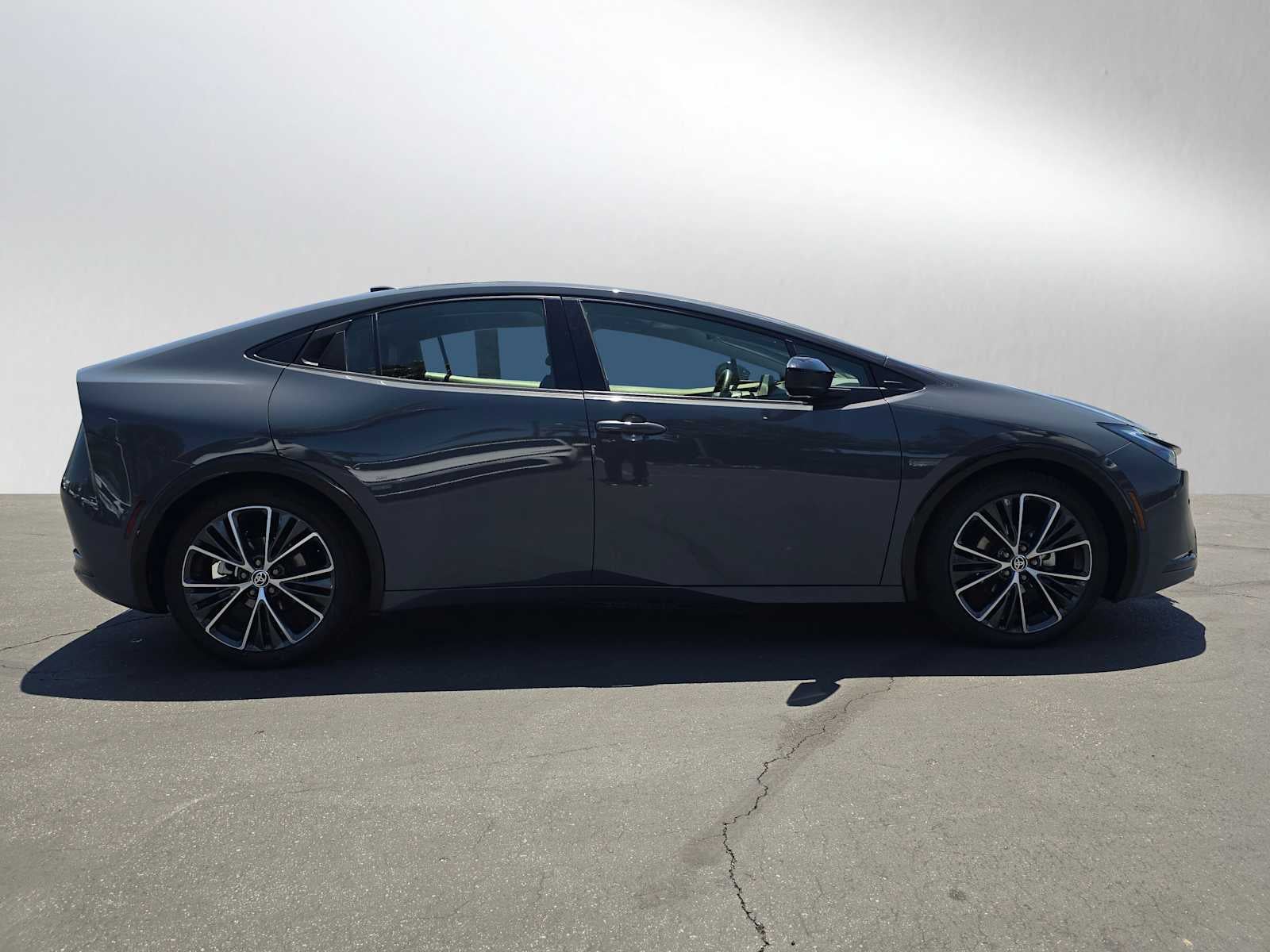 2025 Toyota Prius XLE