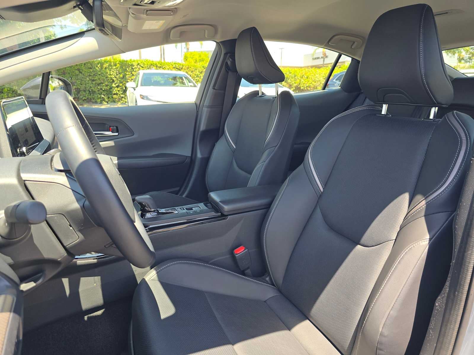2025 Toyota Prius XLE