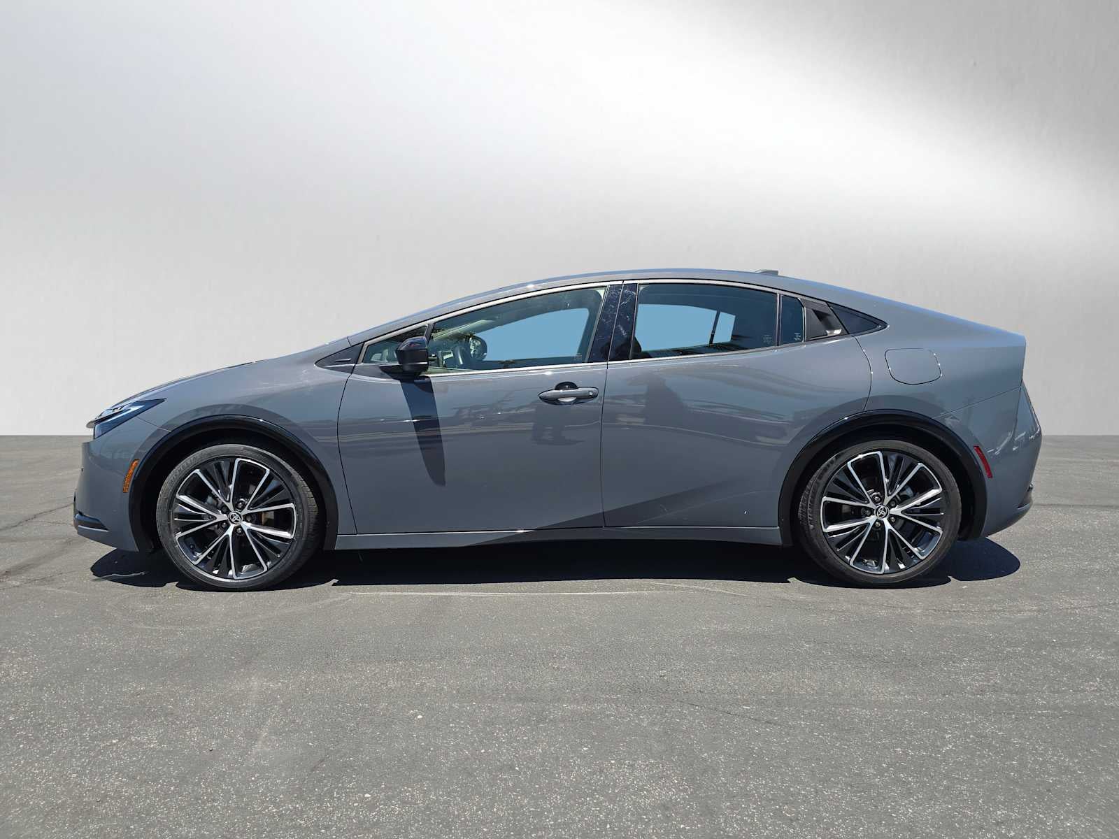 2025 Toyota Prius XLE
