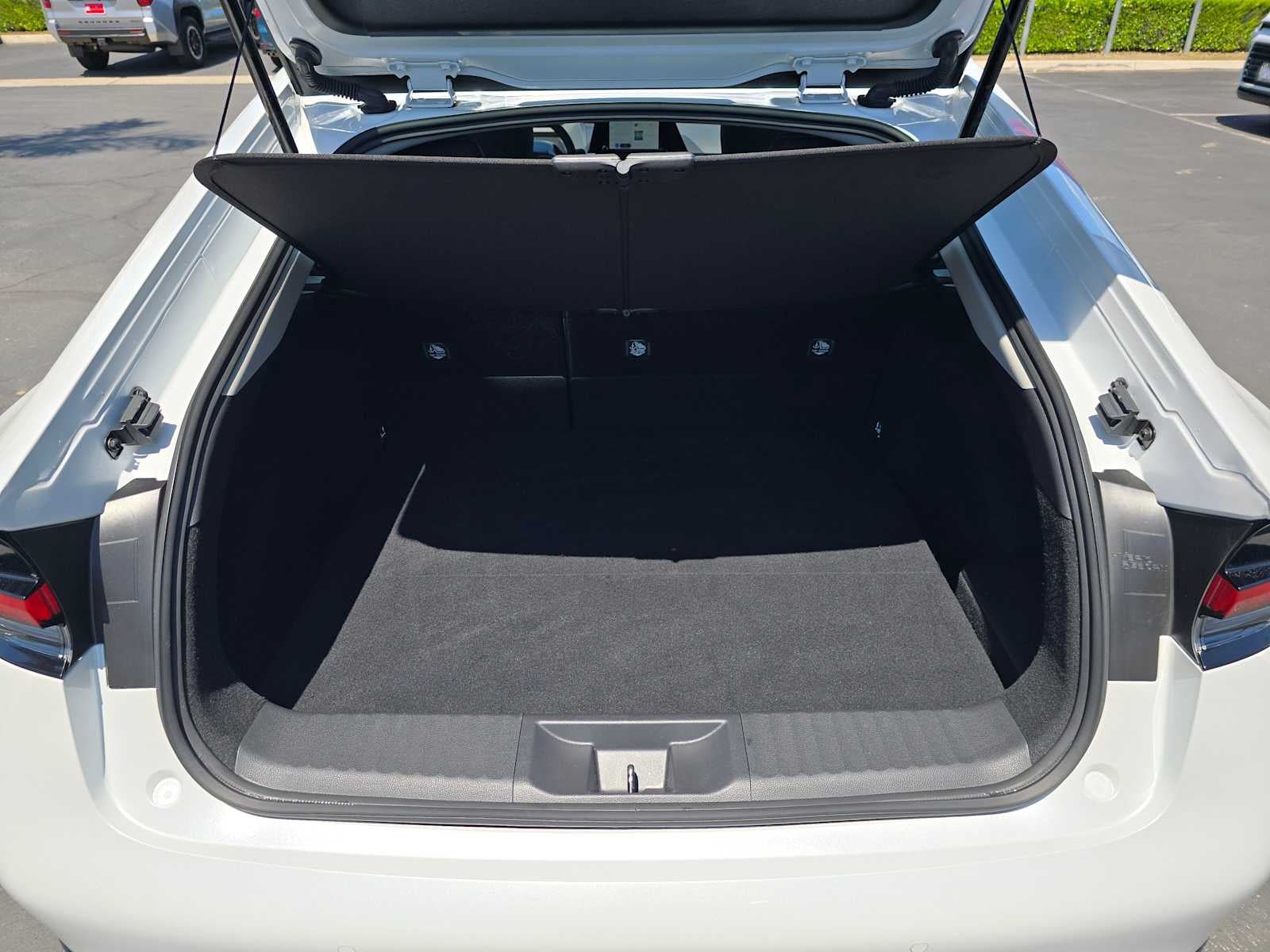 2025 Toyota Prius XLE