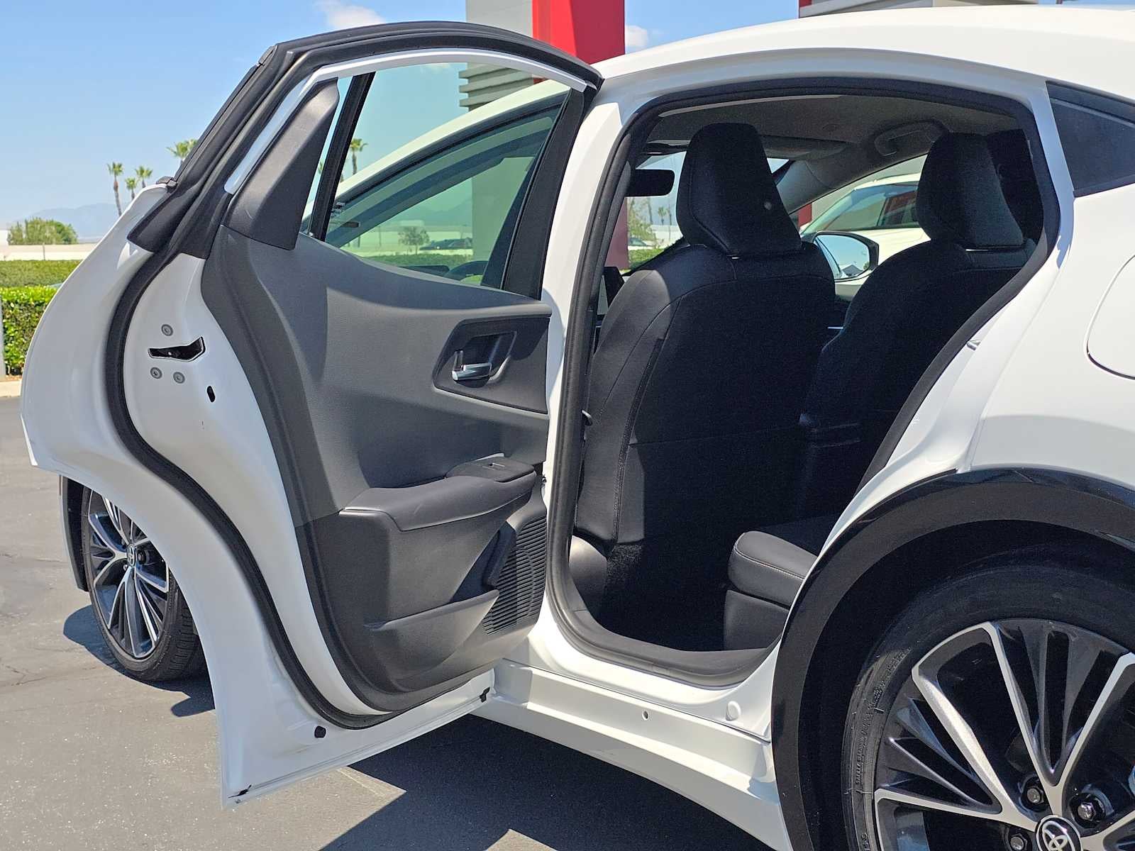2025 Toyota Prius XLE