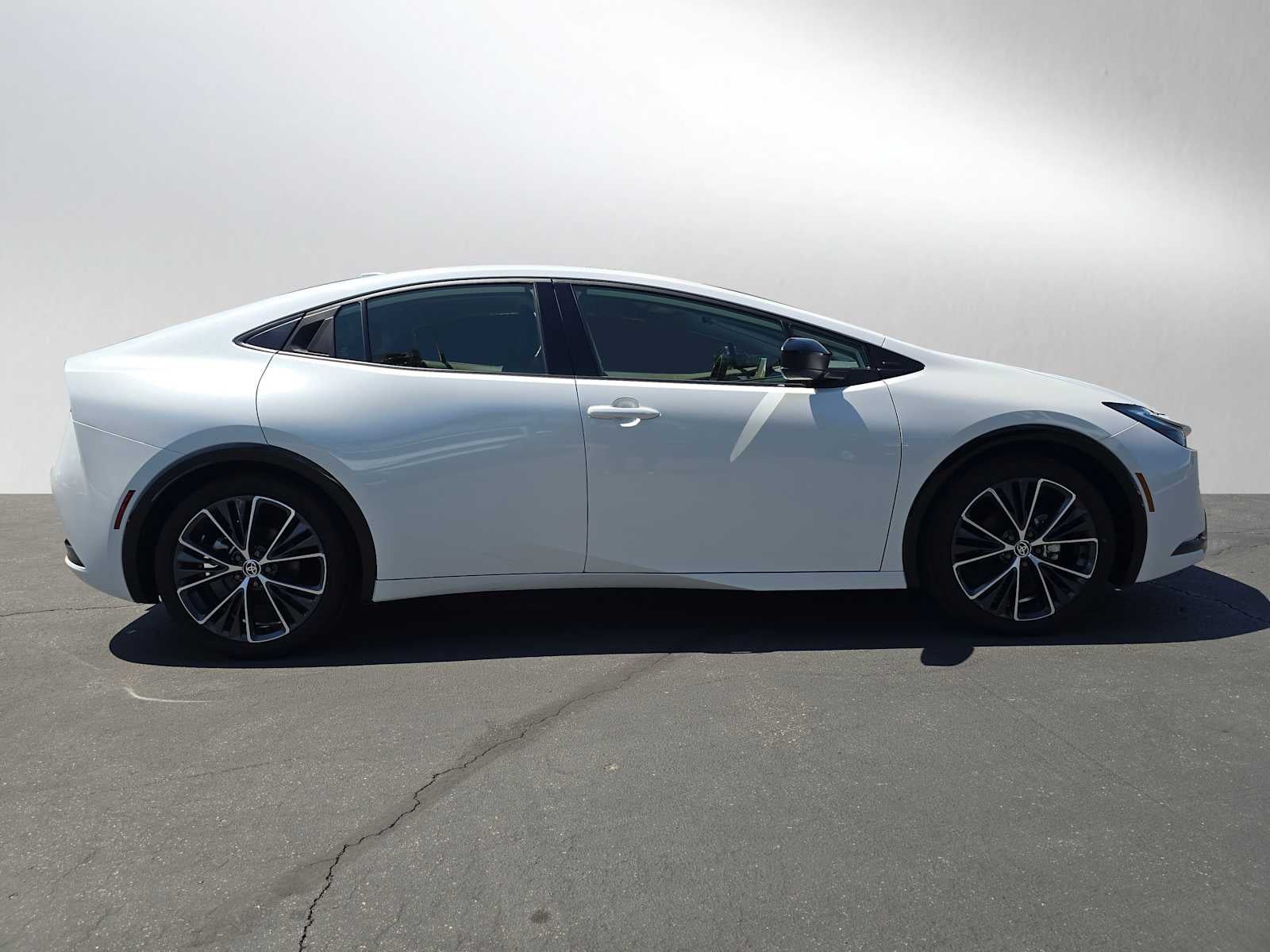2025 Toyota Prius XLE