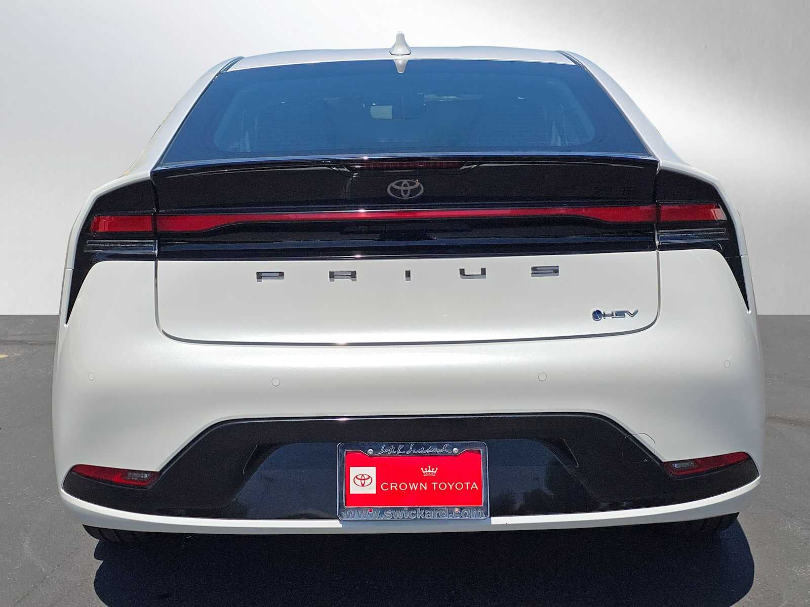 2025 Toyota Prius XLE