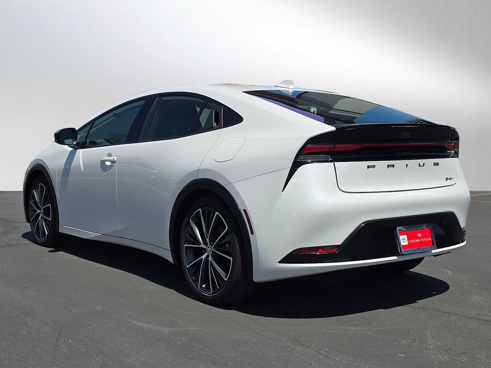 2025 Toyota Prius XLE
