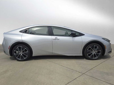 2025 Toyota Prius XLE