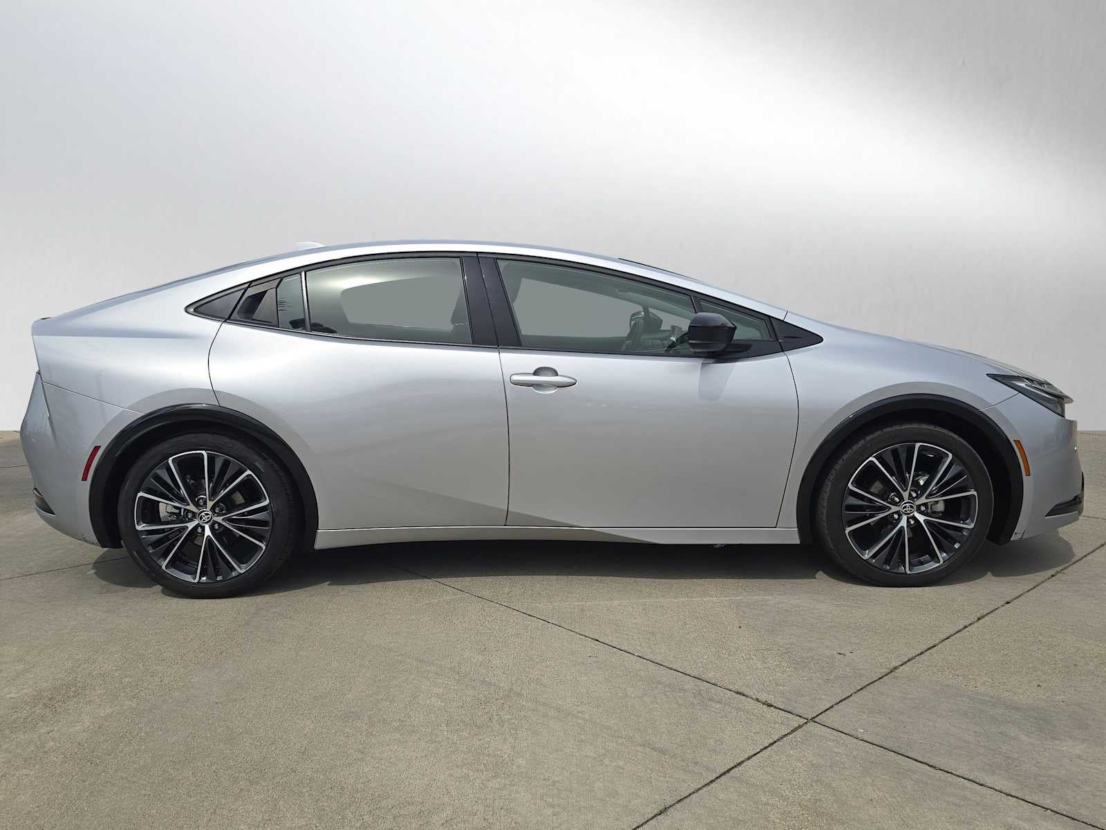 2025 Toyota Prius XLE