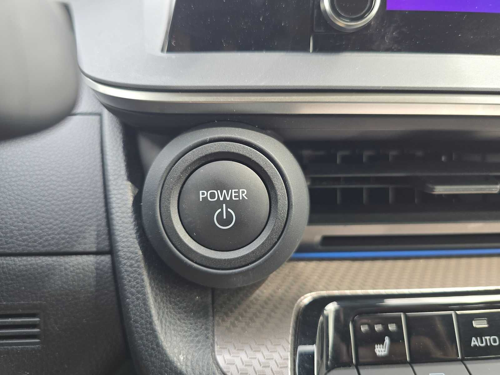 2025 Toyota Prius XLE