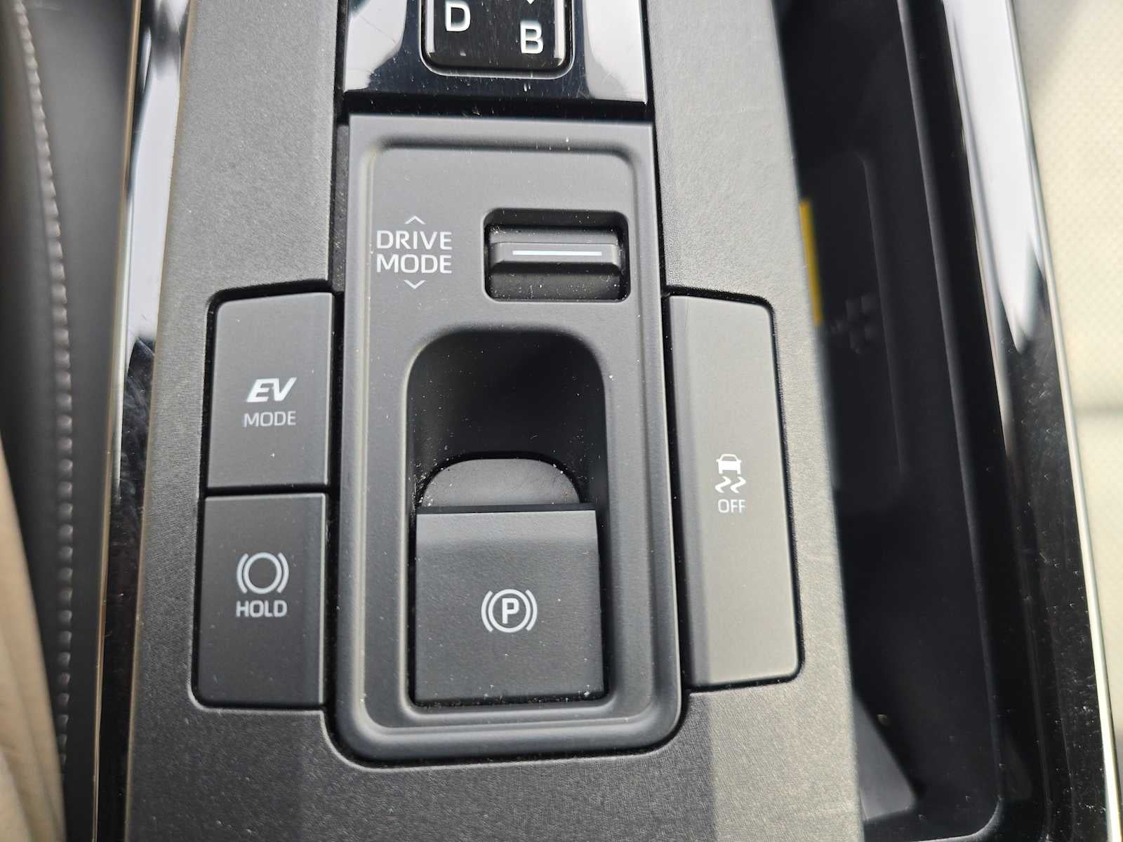 2025 Toyota Prius XLE