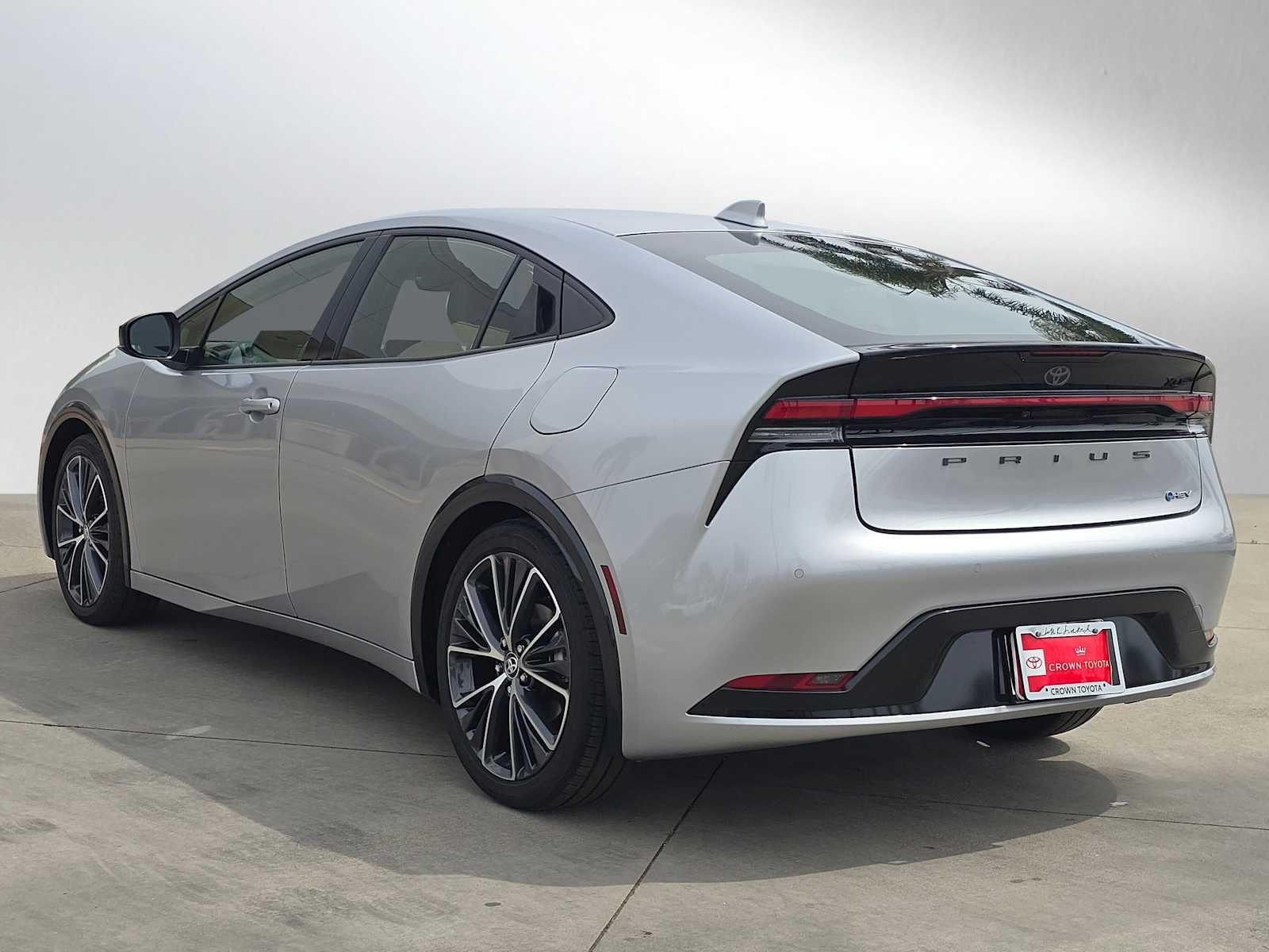 2025 Toyota Prius XLE