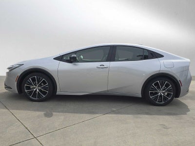 2025 Toyota Prius XLE