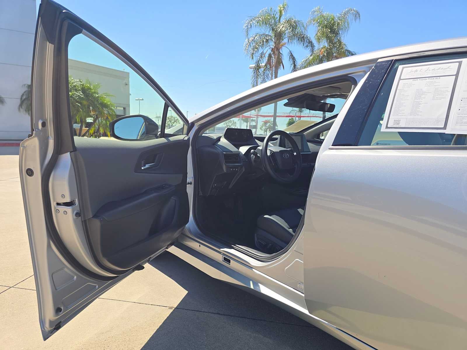 2025 Toyota Prius XLE