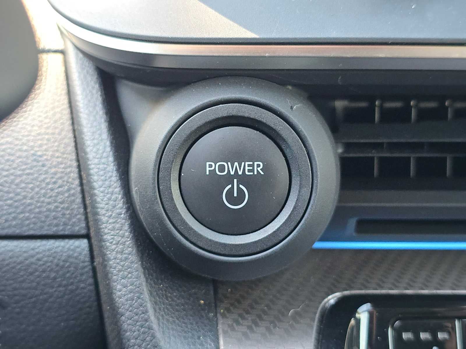 2025 Toyota Prius XLE
