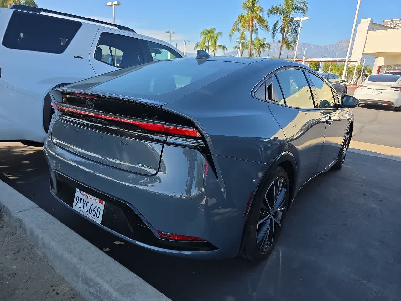 2025 Toyota Prius XLE