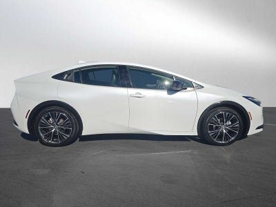2025 Toyota Prius XLE