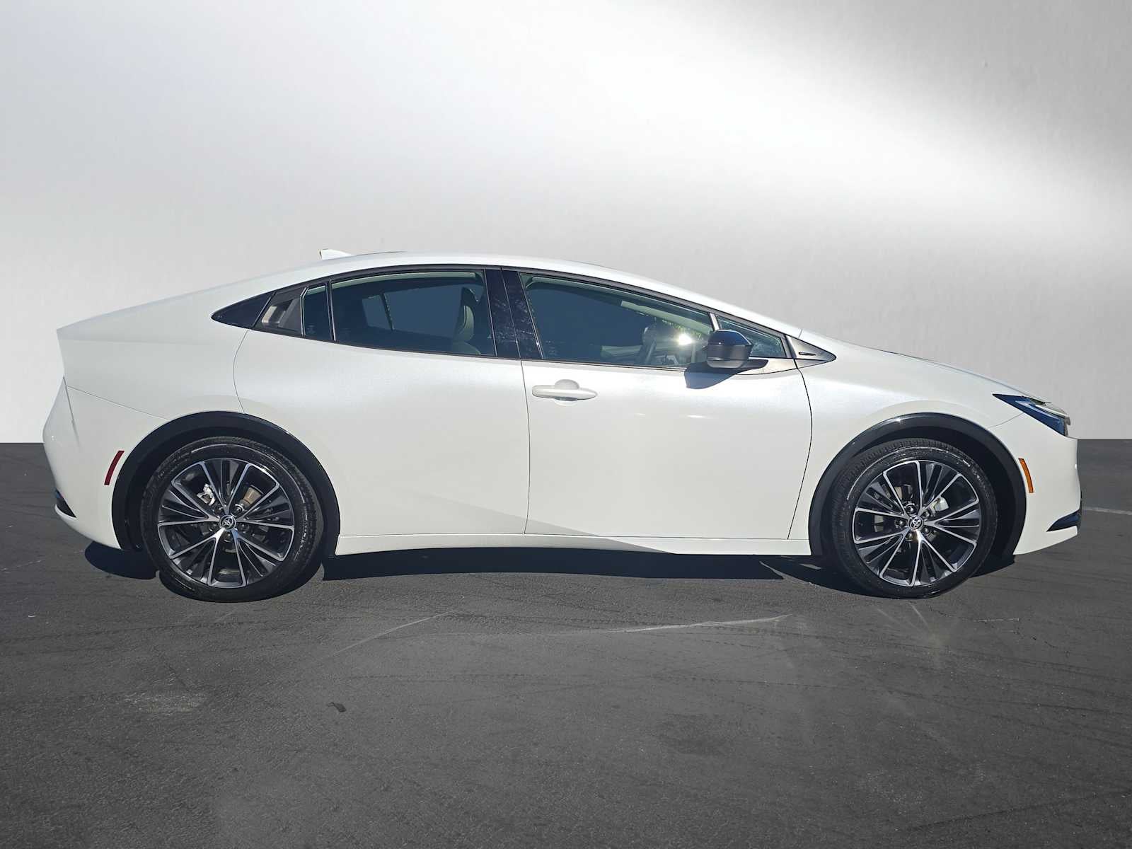 2025 Toyota Prius XLE