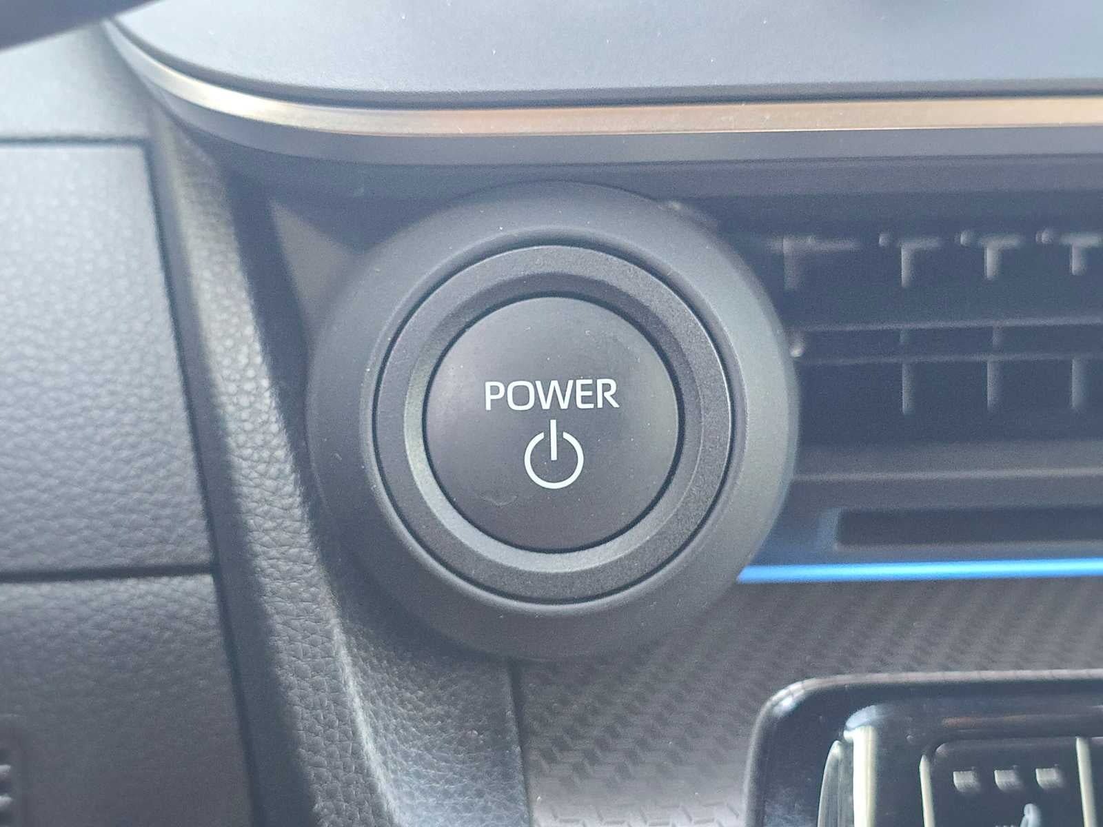 2025 Toyota Prius XLE