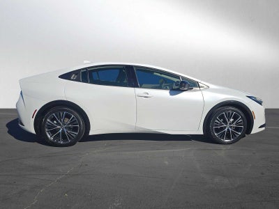2025 Toyota Prius XLE