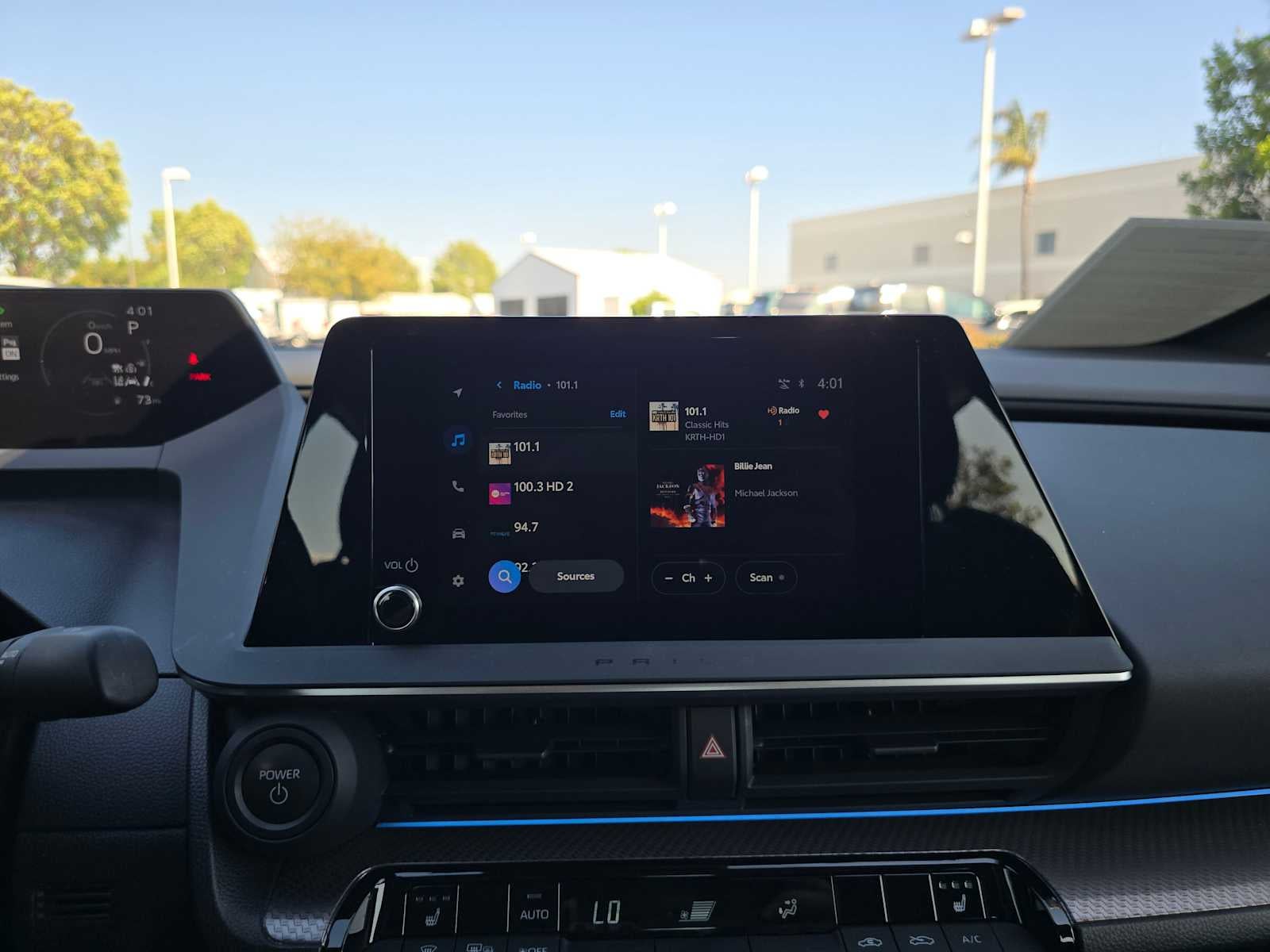2025 Toyota Prius XLE