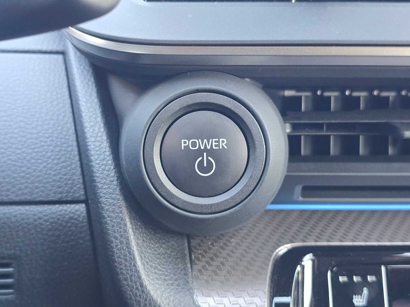 2025 Toyota Prius XLE