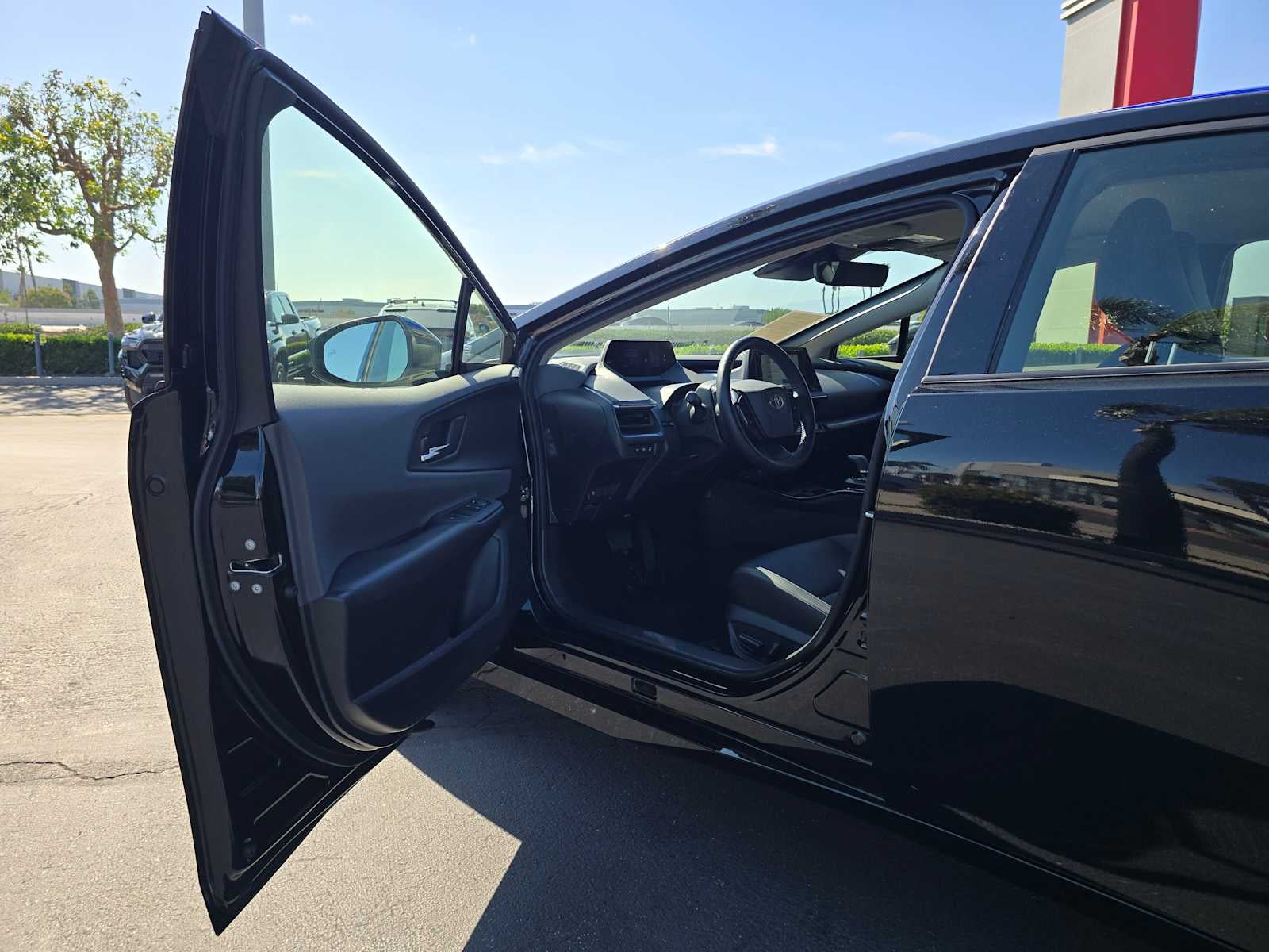 2025 Toyota Prius XLE