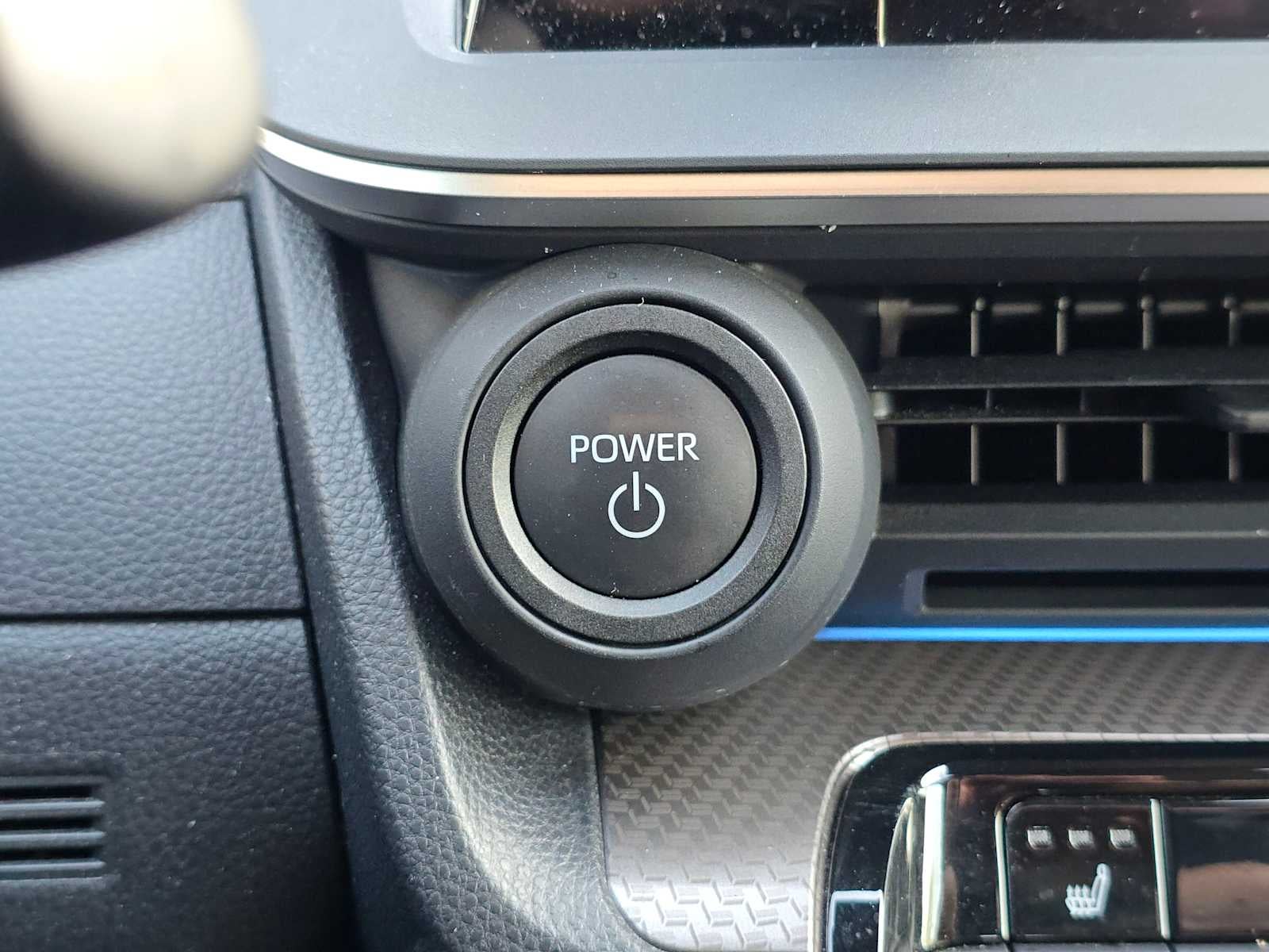 2025 Toyota Prius XLE