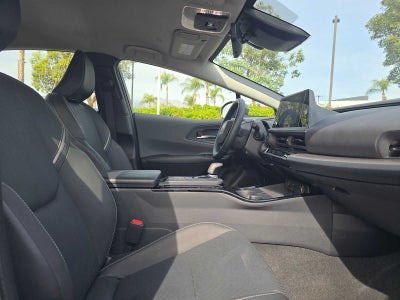 2025 Toyota Prius XLE