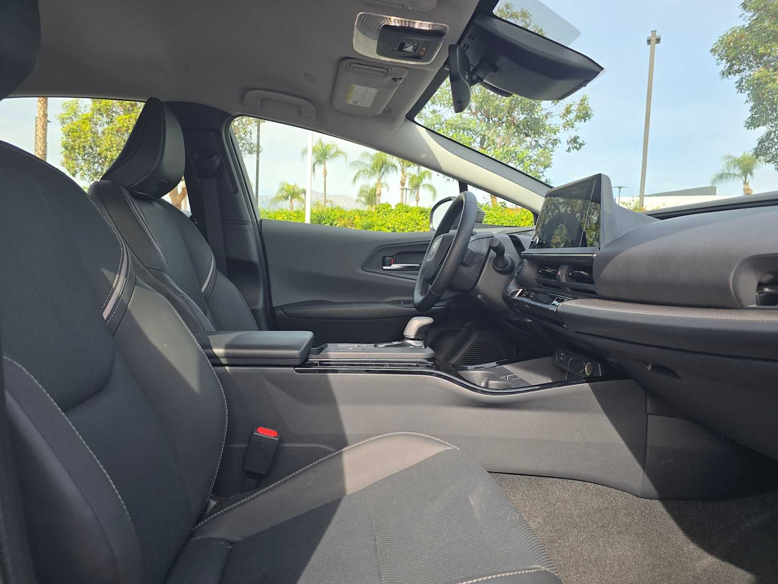 2025 Toyota Prius XLE