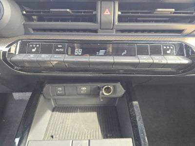 2025 Toyota Prius XLE